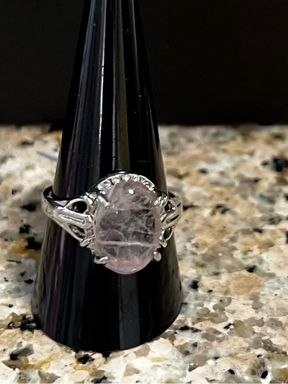 Silver Lite Purple Oval Ring - Pink Gemstone (Size 9 1/2) New